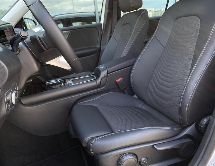 Mercedes-Benz GLB 10