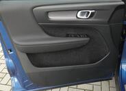 Volvo XC40 8