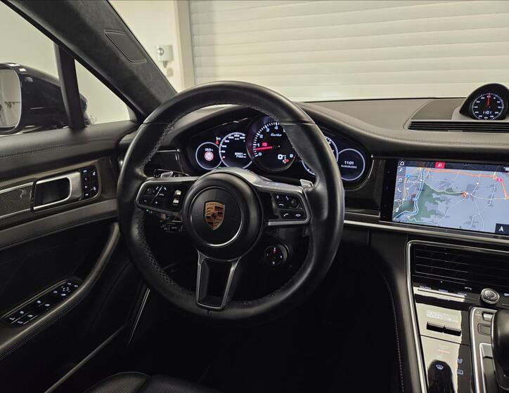 Porsche Panamera 21