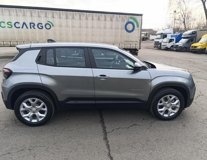 Jeep Avenger 6