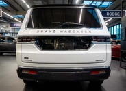 Jeep Grand Wagoneer 4