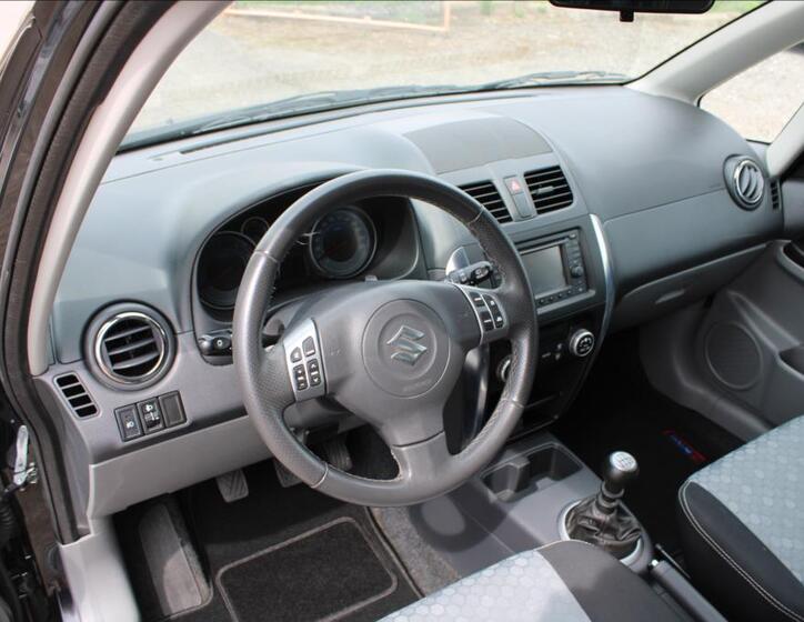 Suzuki SX4 10
