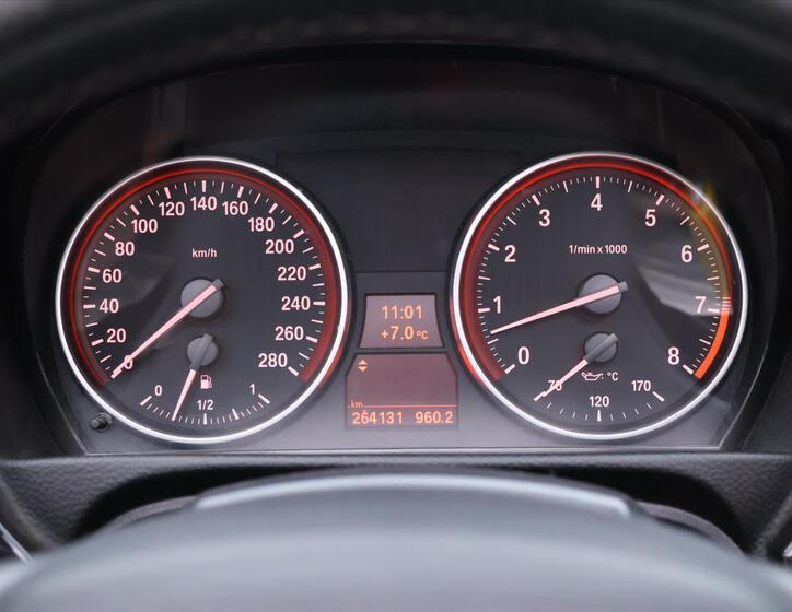 BMW Řada 3 28