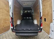 Mercedes-Benz Sprinter 4
