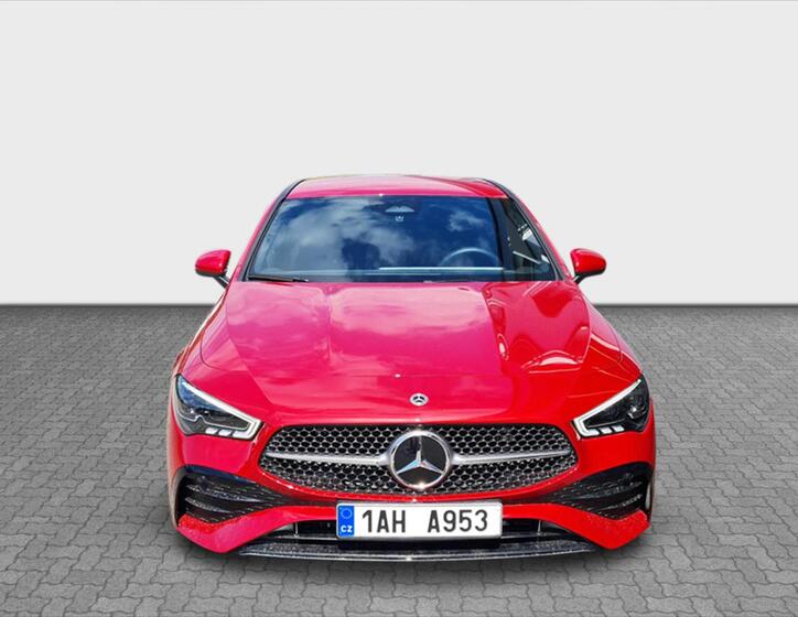 Mercedes-Benz CLA 8