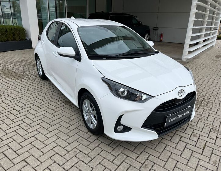 Toyota Yaris 8