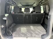Land Rover Defender 7
