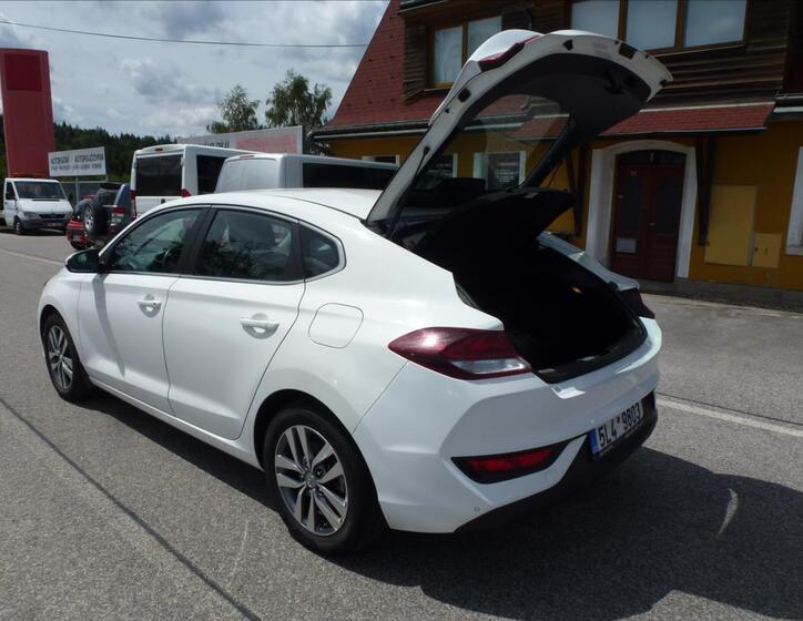 Hyundai i30 19