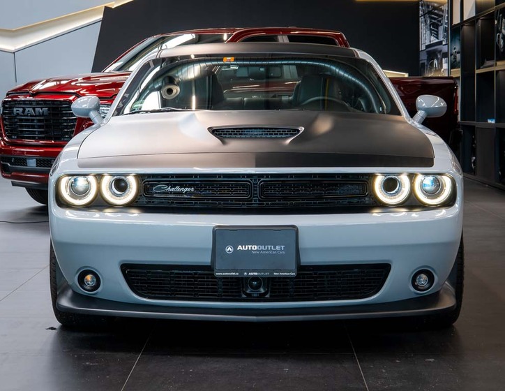 Dodge Challenger 9