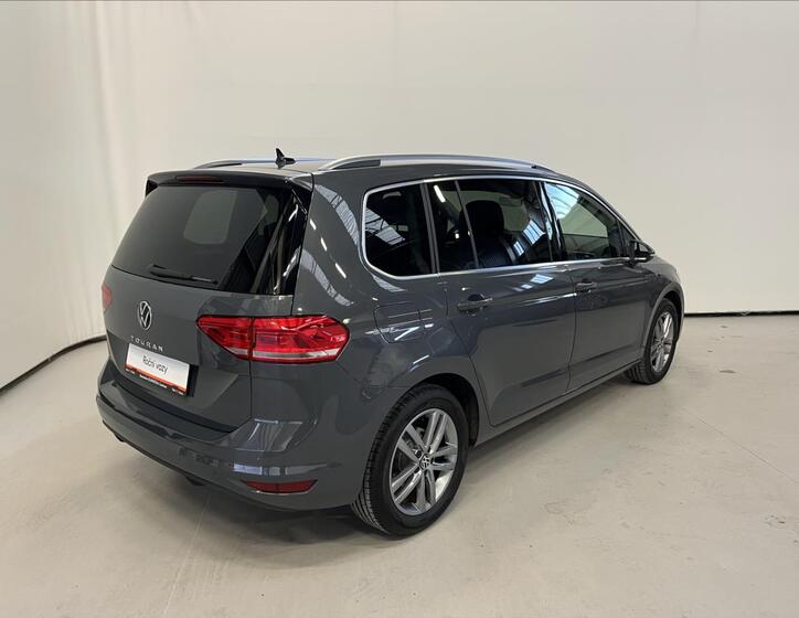 Volkswagen Touran 2