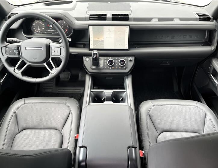 Land Rover Defender 14