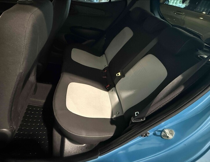 Hyundai i10 8