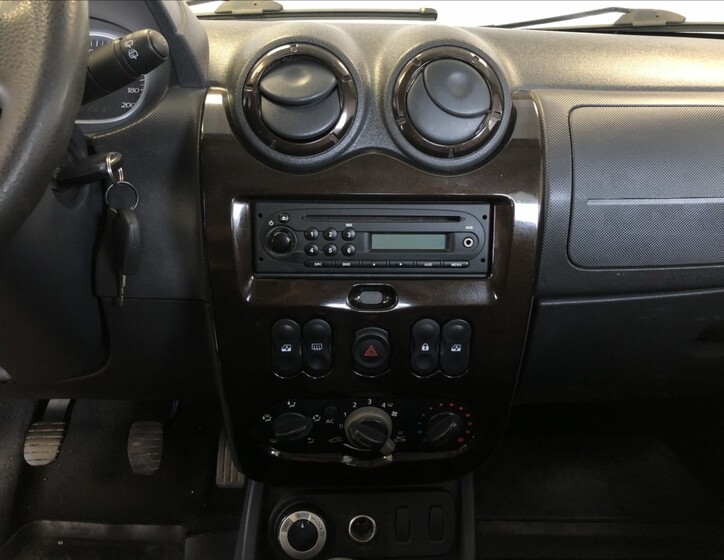 Dacia Duster 16