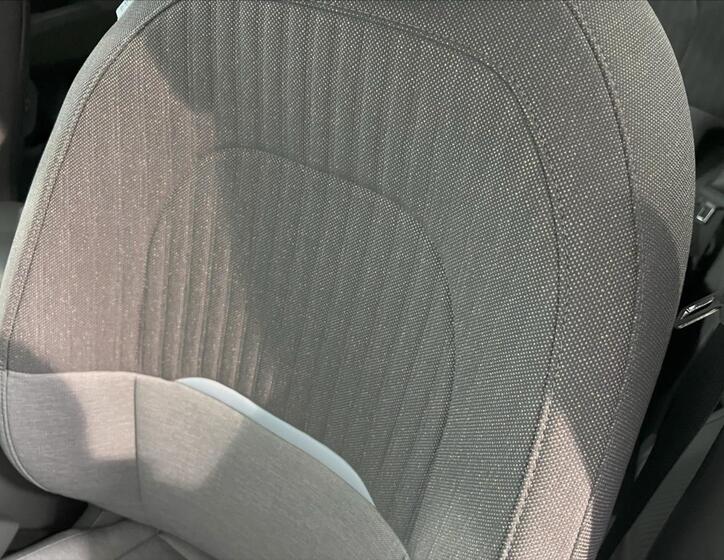 KIA EV3 12
