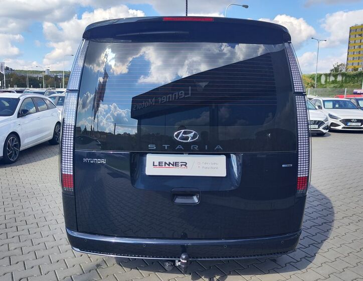 Hyundai Staria 6