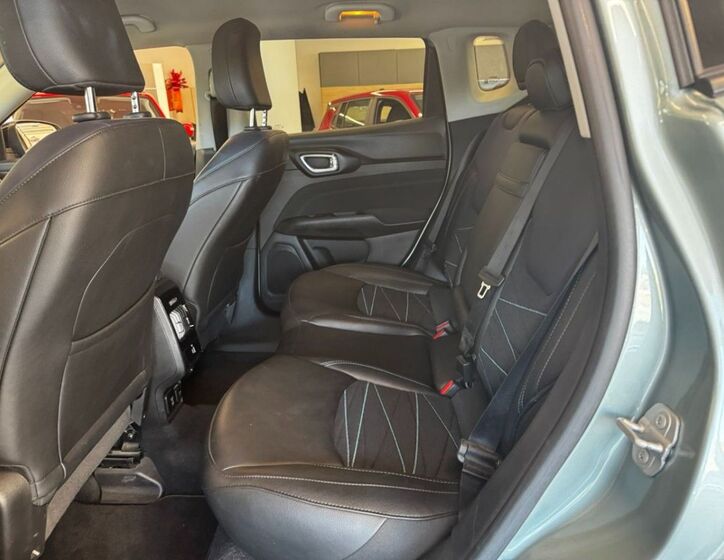 Jeep Compass 23