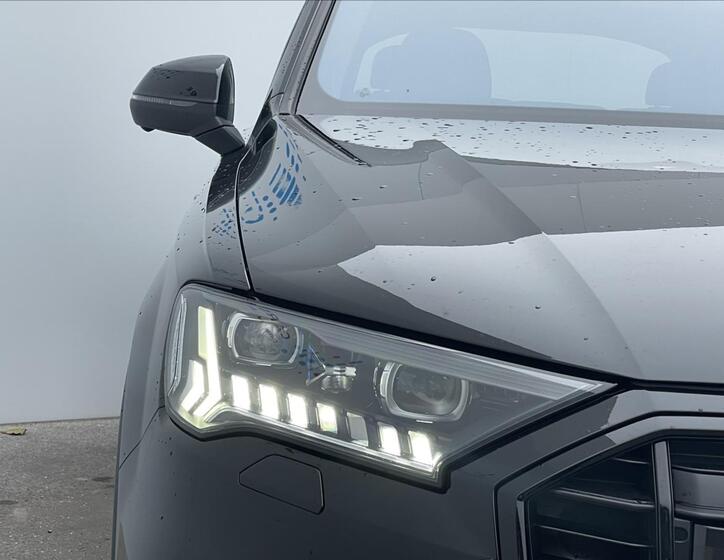 Audi Q7 22