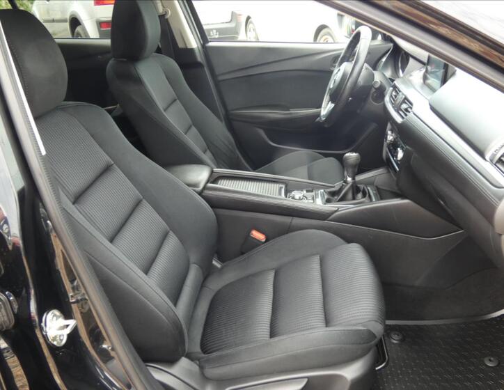 Mazda 6 10