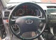 Toyota Land Cruiser 12
