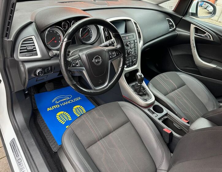 Opel Astra 9