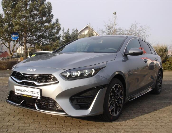 KIA ProCeed 4