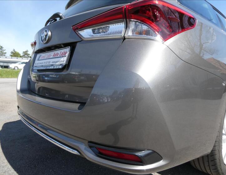 Toyota Auris 10