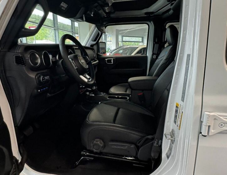 Jeep Wrangler 8