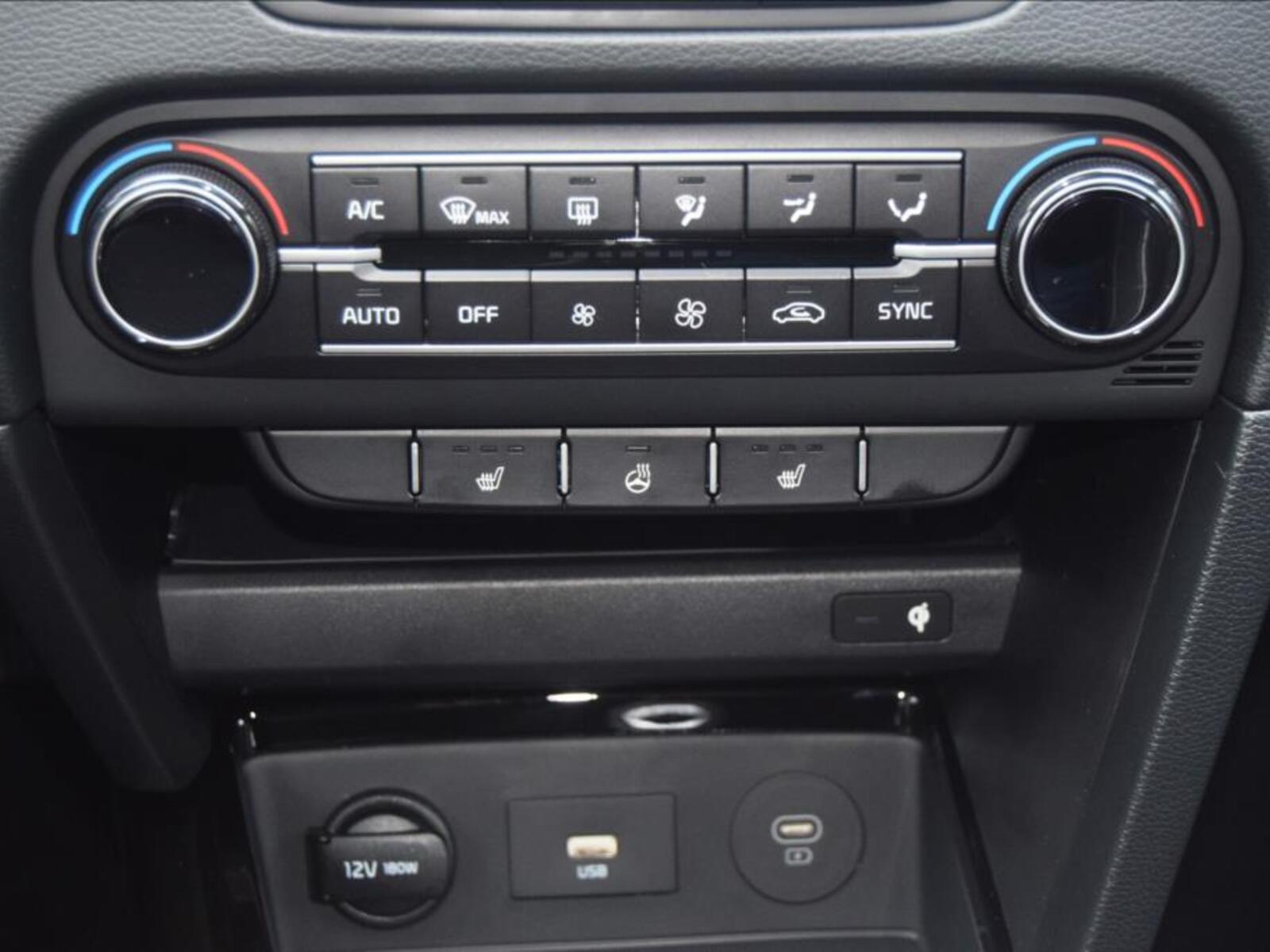 KIA XCeed 8