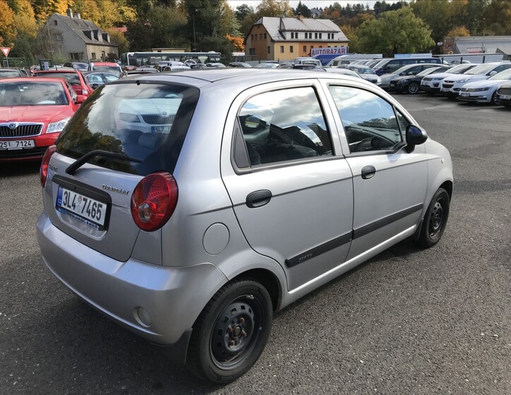 Chevrolet Spark 5