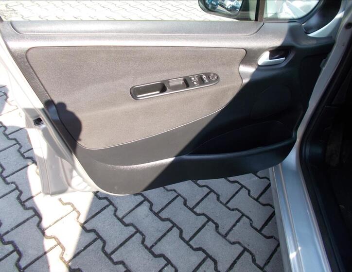 Peugeot 207 24