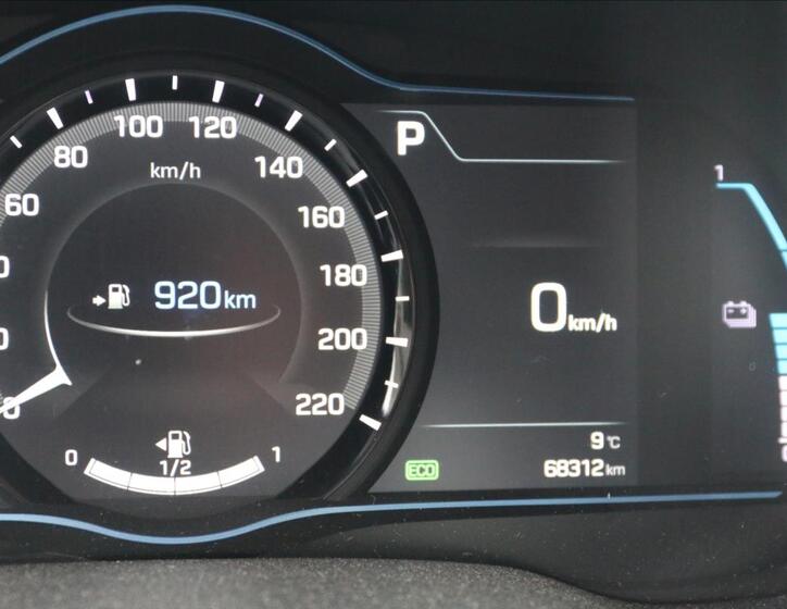 Hyundai IONIQ 28