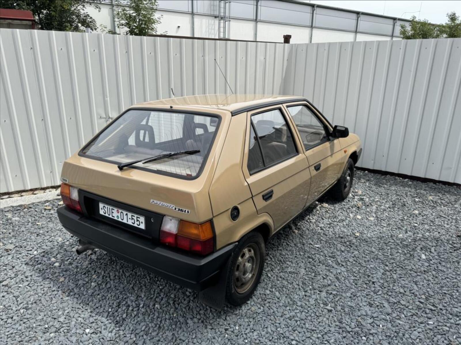 Škoda Favorit 12