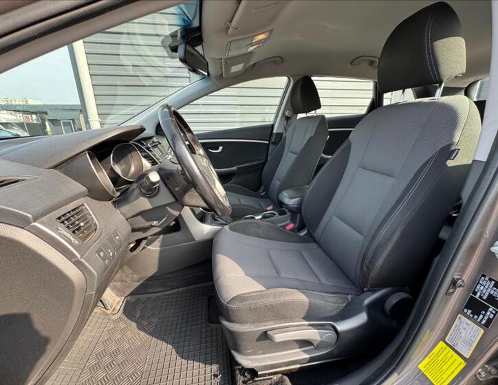 Hyundai i30 11