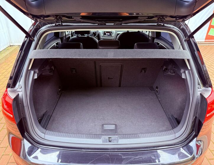 Volkswagen Golf 10