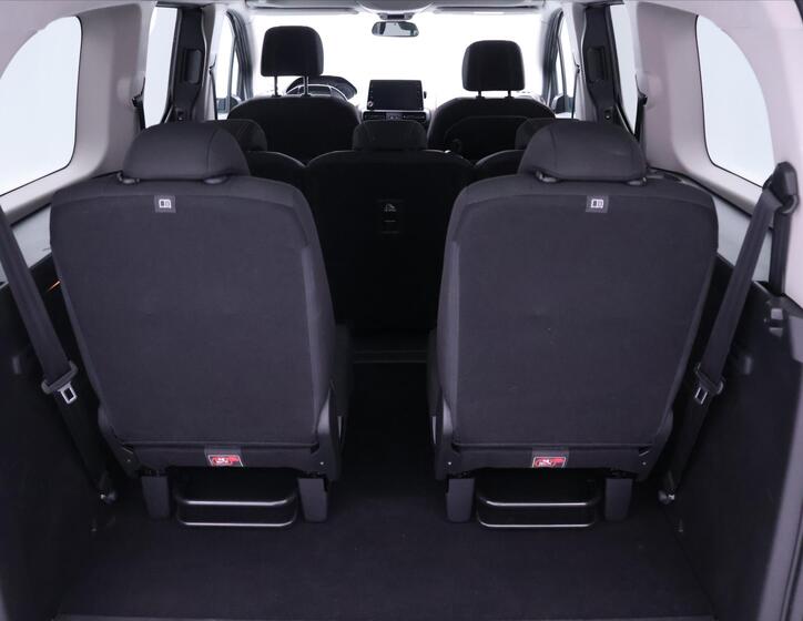 Peugeot Rifter 10
