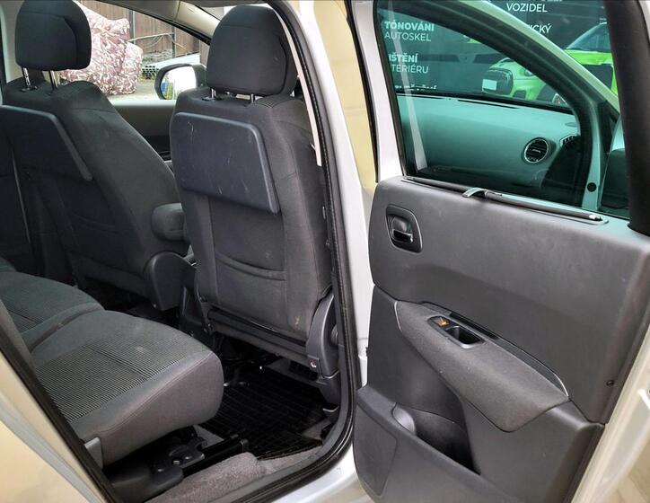 Peugeot 5008 19