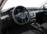 Volkswagen Passat 10
