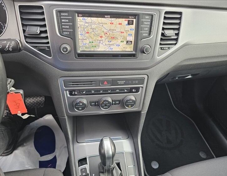 Volkswagen Golf Sportsvan 18