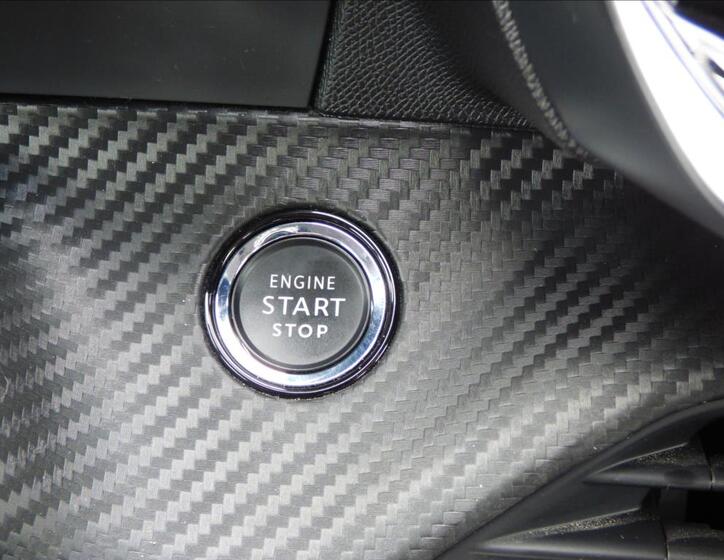 Peugeot 208 23