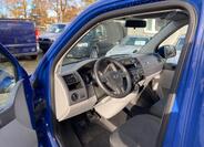 Volkswagen Caravelle 3