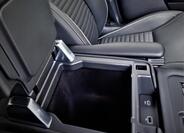 Land Rover Discovery 23