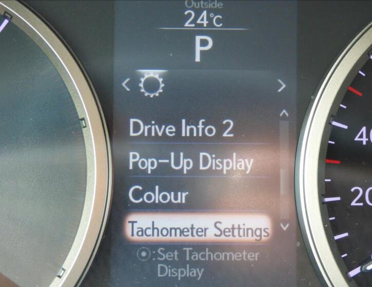 Lexus NX 300h 23