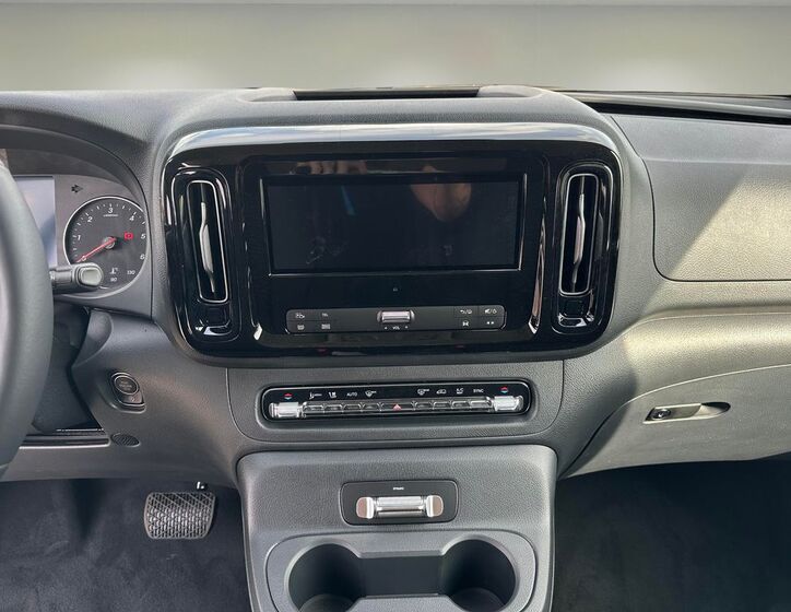 Mercedes-Benz Vito 16