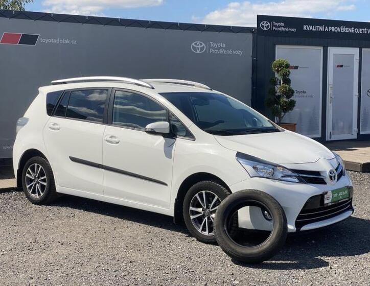 Toyota Verso 1