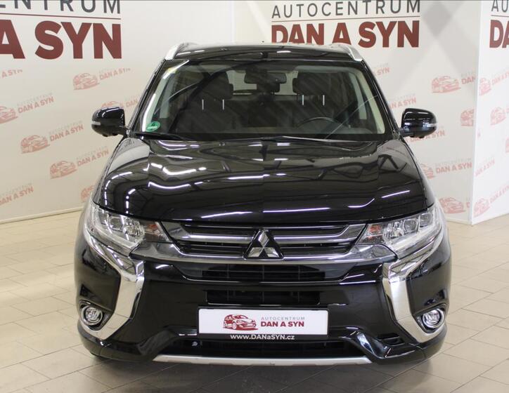 Mitsubishi Outlander 2