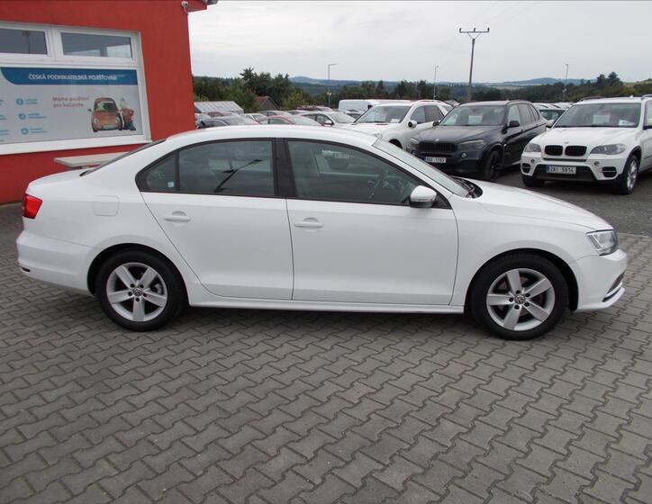 Volkswagen Jetta 9