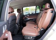 BMW X7 32