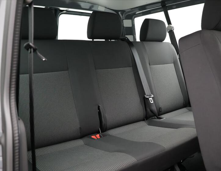 Volkswagen Transporter 12