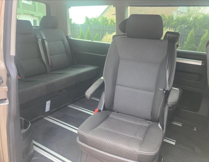 Volkswagen Multivan 10