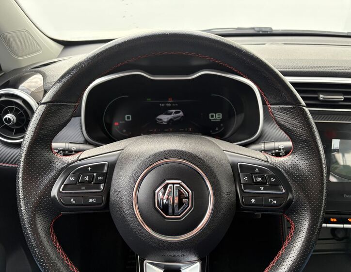 MG ZS 8